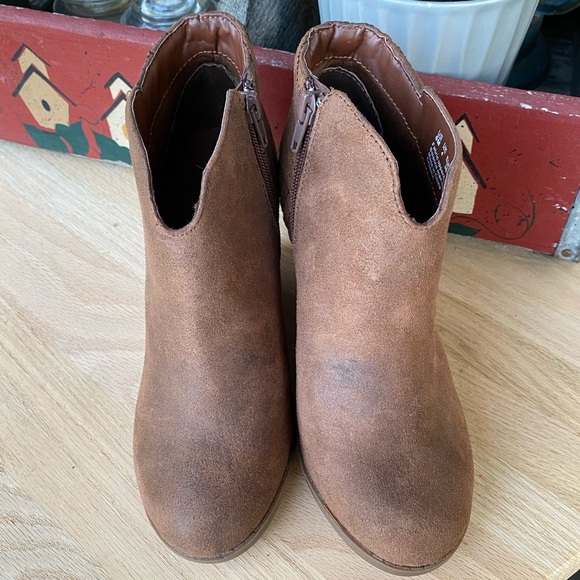 Carlos Santana Shoes - Carlos by Carlos Santana Wedge Booties